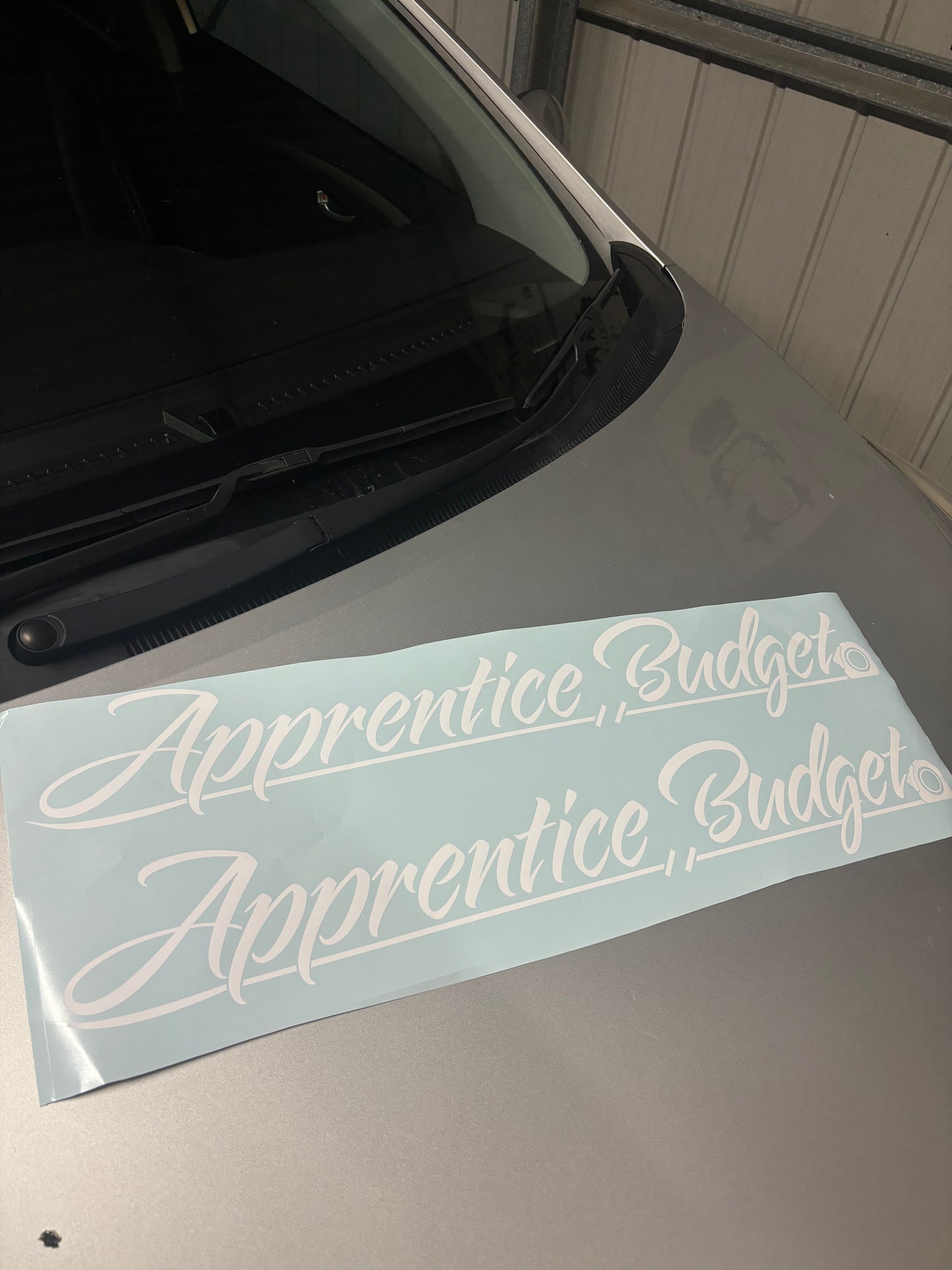 Apprentice budget sticker (gloss white)